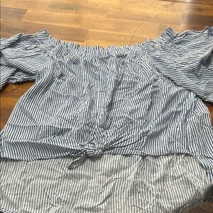 Striped Off-Shoulder Top‎